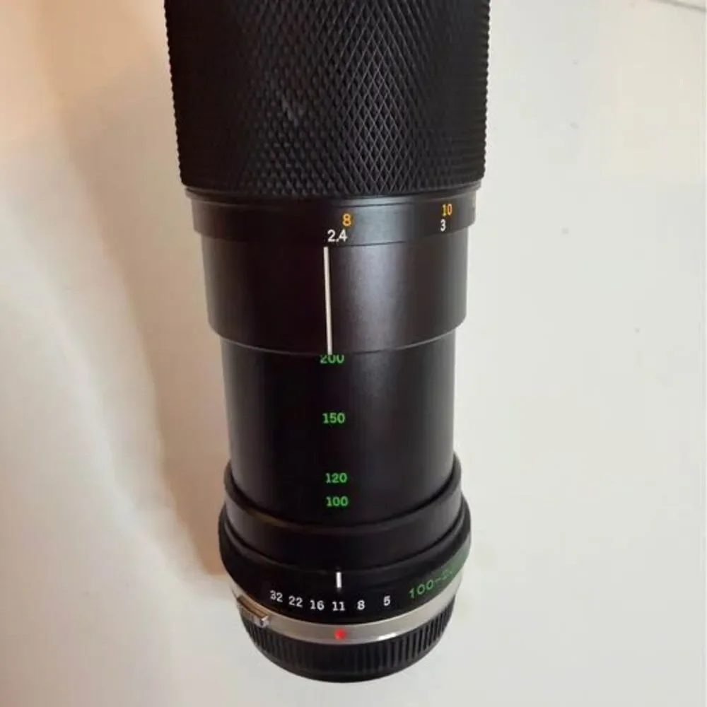 Olympus OM-System Zuiko Auto-Zoom 100–200mm f/5 Lens